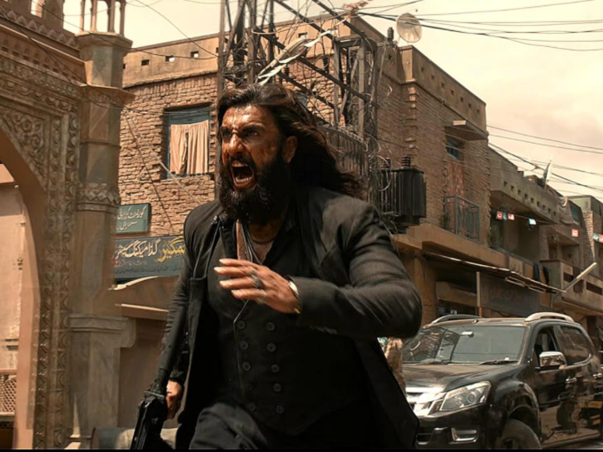 कुल कलेक्शन 900 करोड़ के करीब