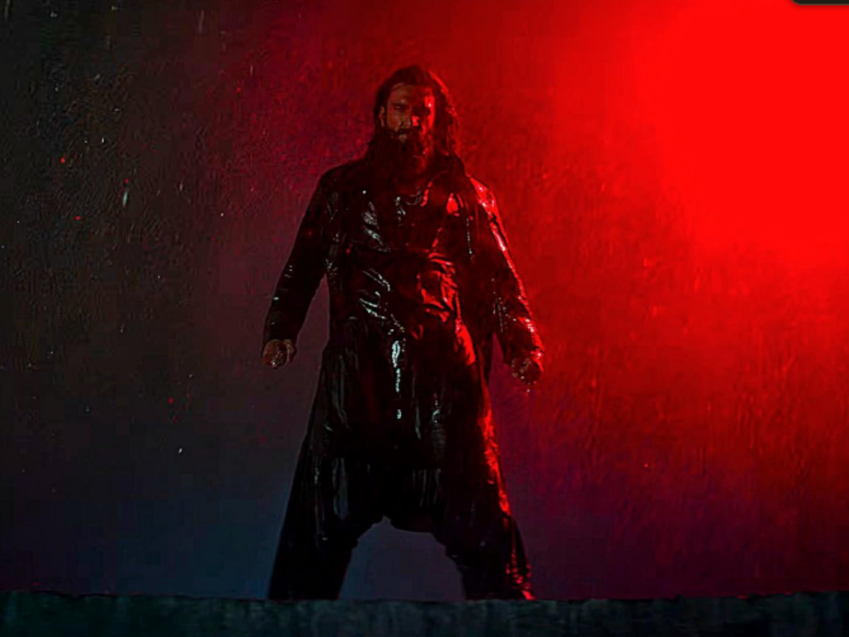 वीकडेज में हल्की गिरावट