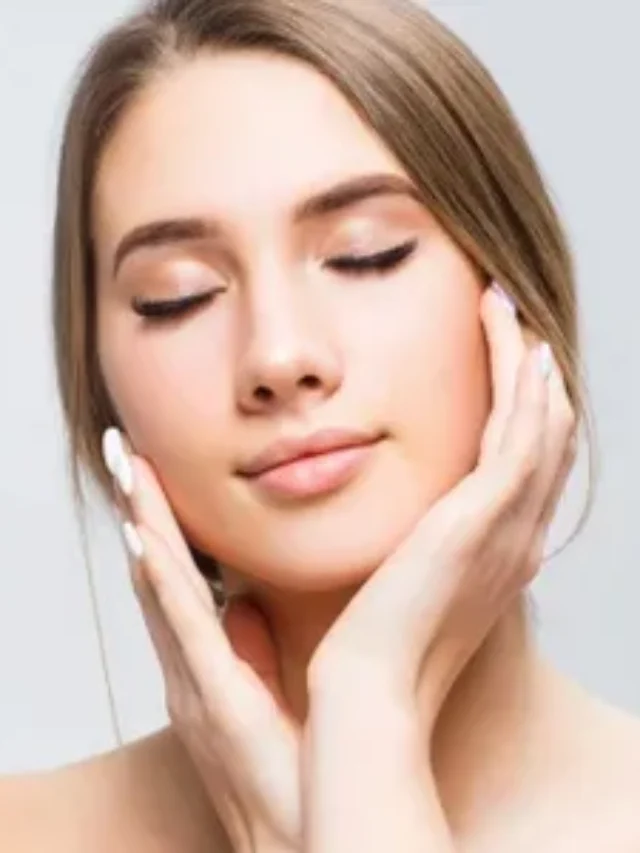 सिर्फ देर रात जागना नहीं! इन कारणों से भी होते हैं डार्क सर्कल, घर पर करें इलाज