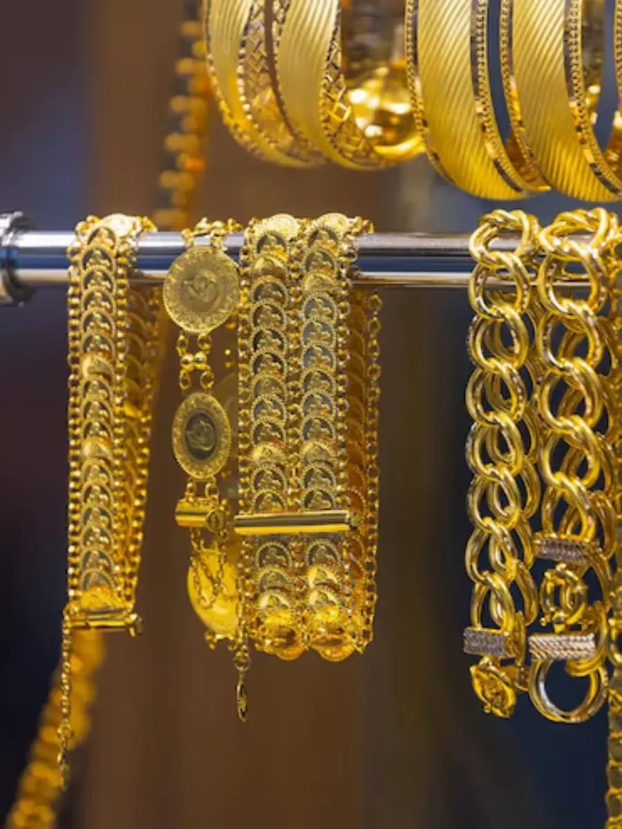 Gold Price Today: आज फिर सीढ़ी चढ़ा सोने का दाम, जानें आज का ताजा रेट